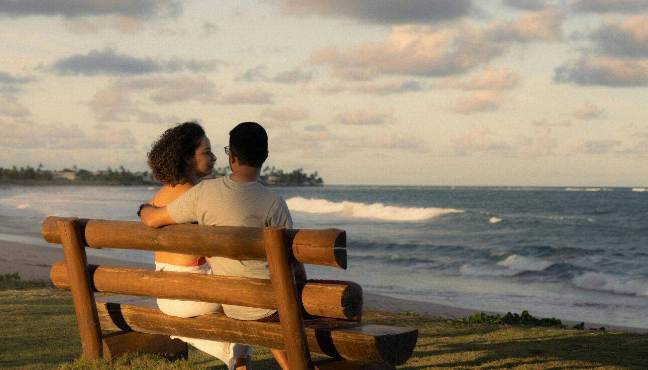 Couple Tour